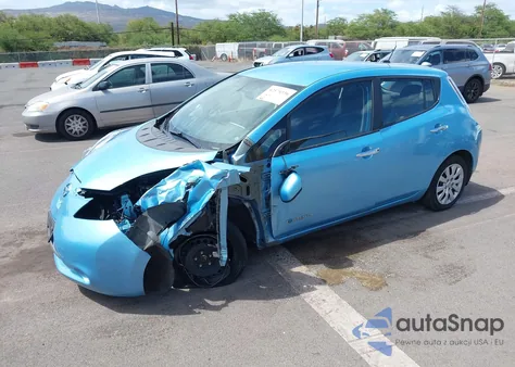 2015 Nissan Leaf S z USA, uszkodzony, nr VIN 1N4AZ0CP3FC318923